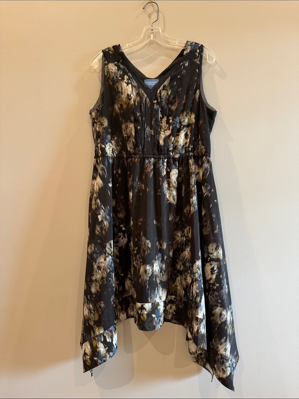 Simply Vera Vera Wang Black Floral Handkerchief Hem Dress
